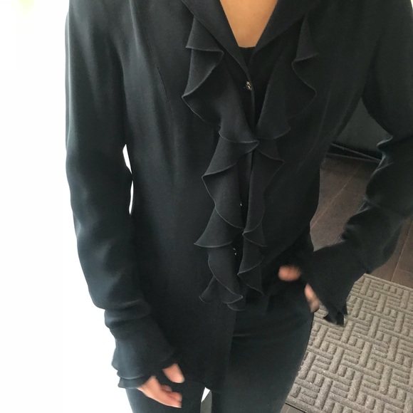 ✨ESCADA BLOUSE✨ - Picture 4 of 8